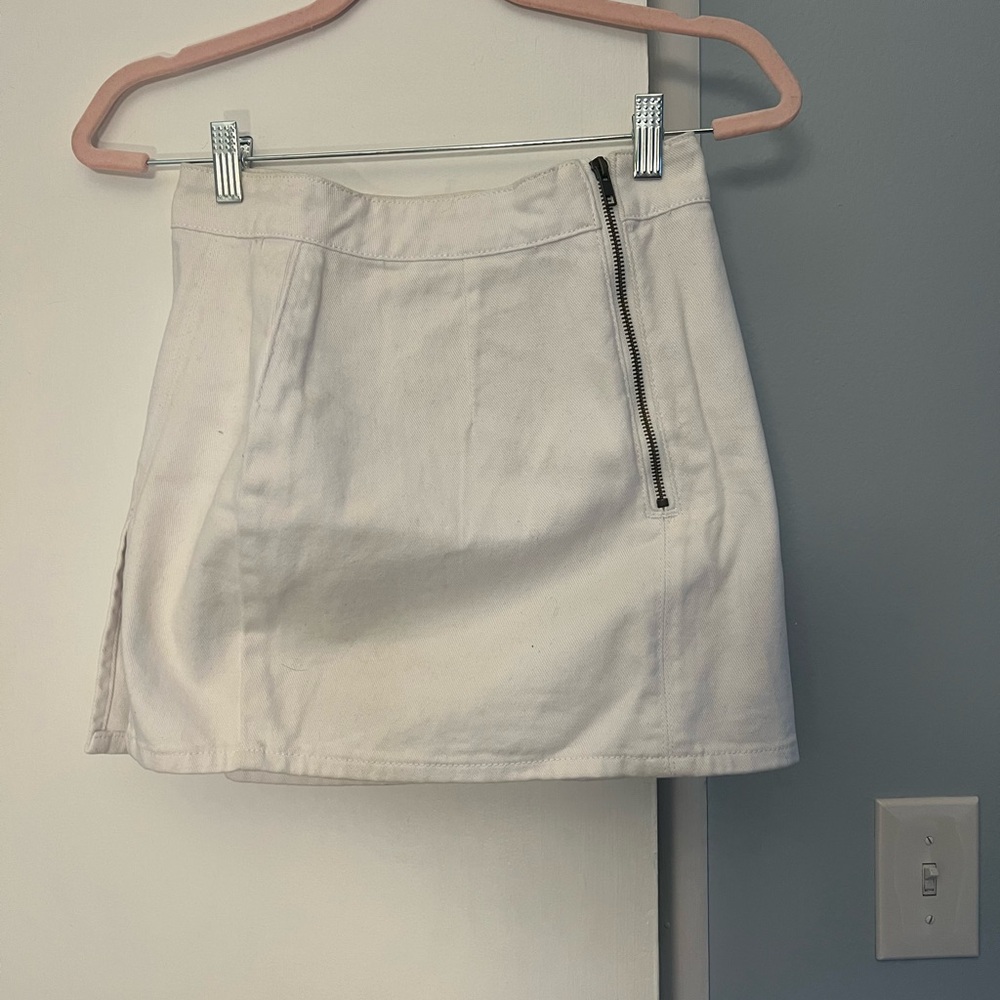 Women’s lioness skirt
